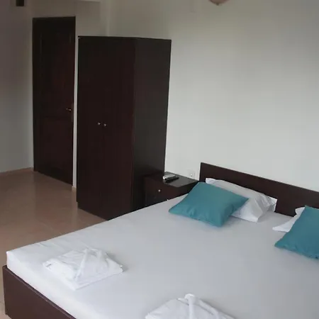 ゲストハウス валена град 3*