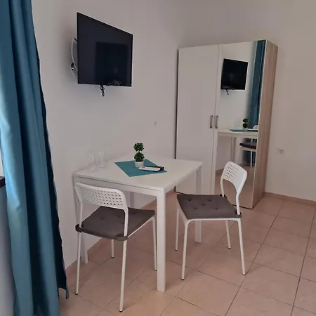 ゲストハウス валена град 3*