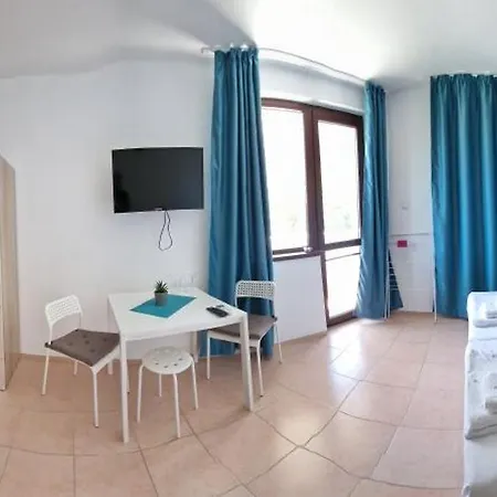 ゲストハウス валена град