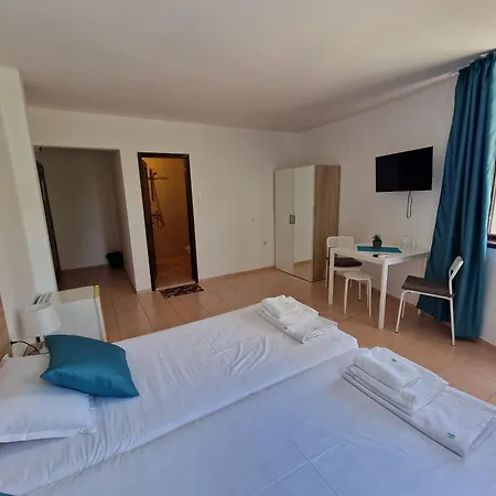 валена град 3*