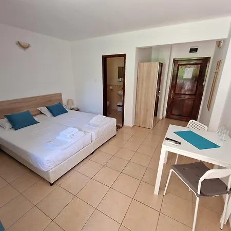 ゲストハウス валена град