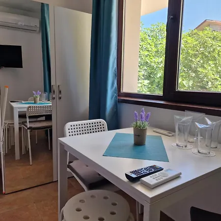 ゲストハウス валена град