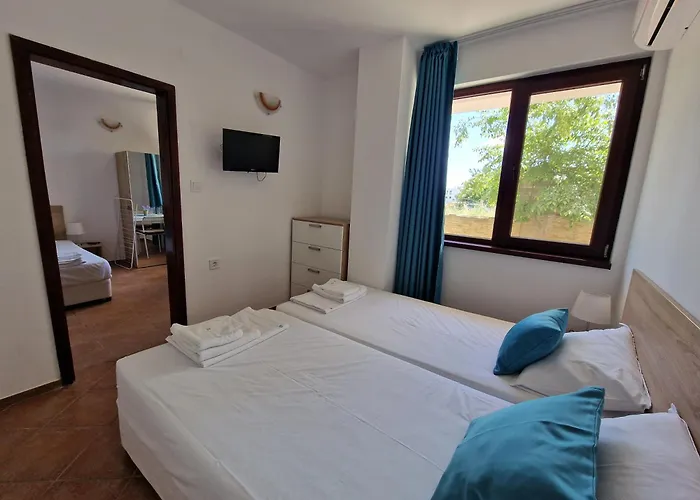 валена град 3*