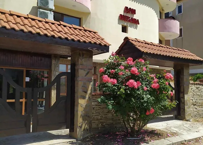 валена град 3*