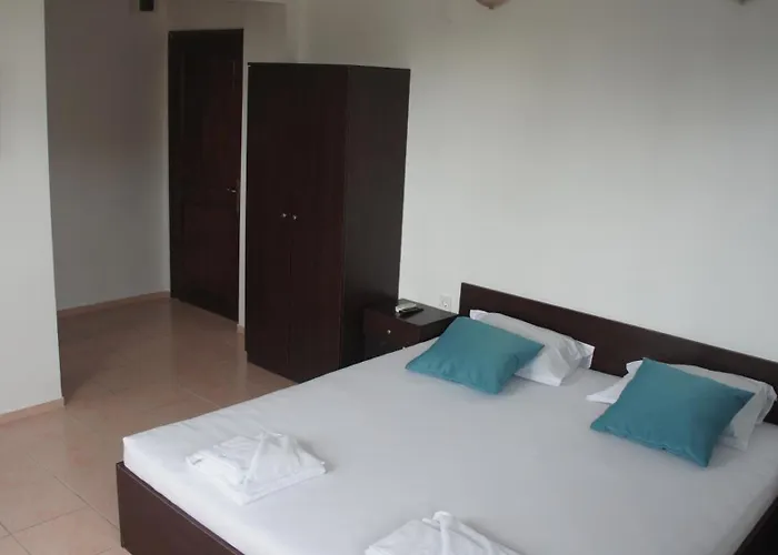 Konukevi валена град 3*