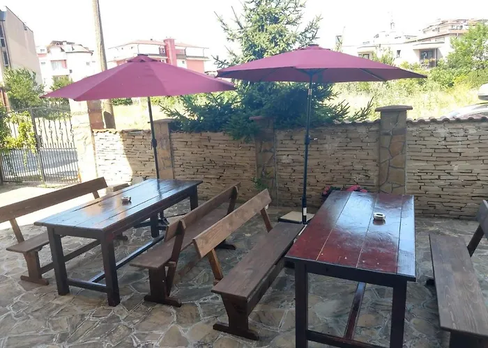 Konukevi валена град Chernomorets