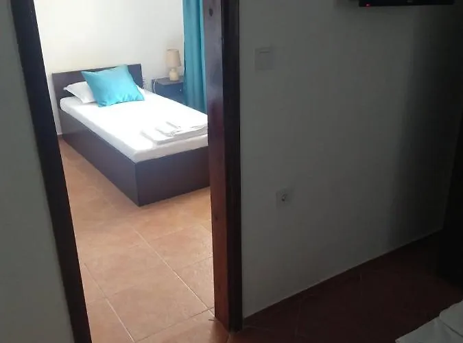 Konukevi валена град 3*