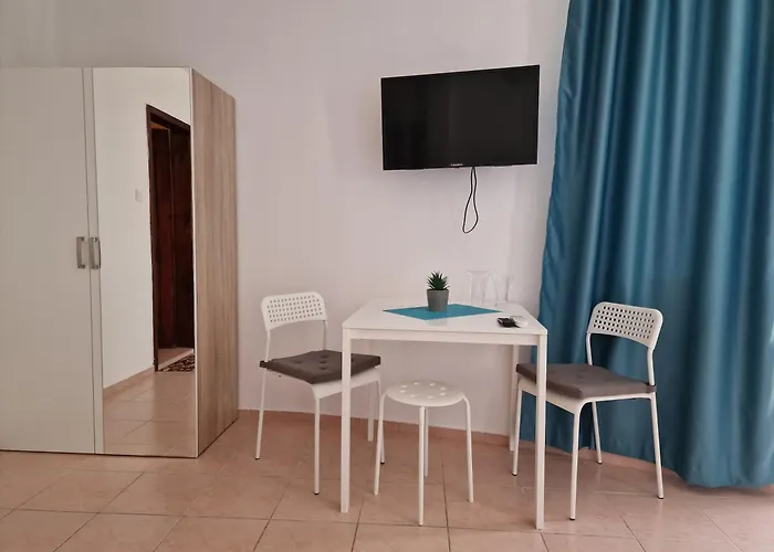 валена град 3*