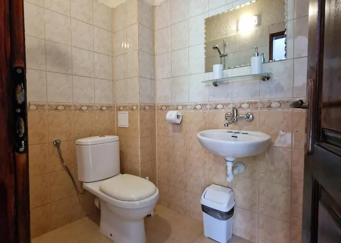 Konukevi валена град