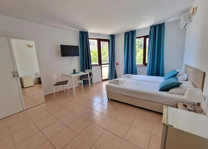 Konukevi валена град Chernomorets