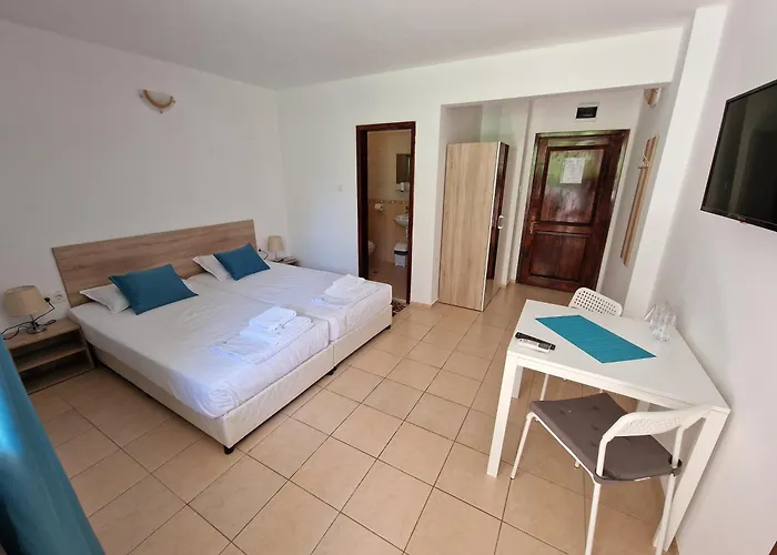 Konukevi валена град